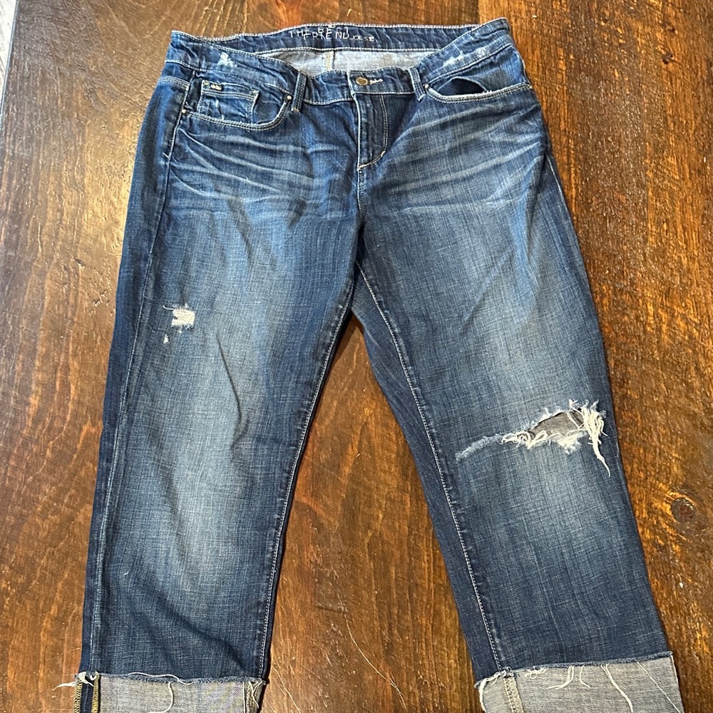 Joe's Jeans Dark Blue Distressed Cropped “Bestfriend” capri Jeans